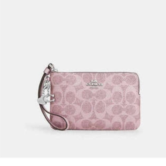 Coach Wristlet and Charms - New in box - Picture 15 of 16